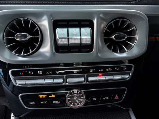 MERCEDES-BENZ-G 63 AMG-4.0 V8 TURBO GASOLINA 4MATIC SPEEDSHIFT MERCEDES-BENZ-G 63 AMG-2020
