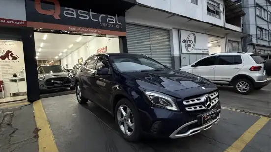 MERCEDES-BENZ-GLA 200-2017