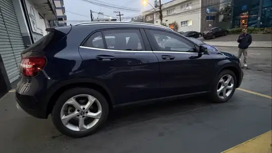 MERCEDES-BENZ-GLA 200-2017
