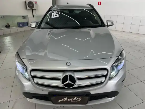 MERCEDES-BENZ-GLA 200-2016