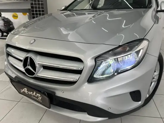 MERCEDES-BENZ-GLA 200-2016