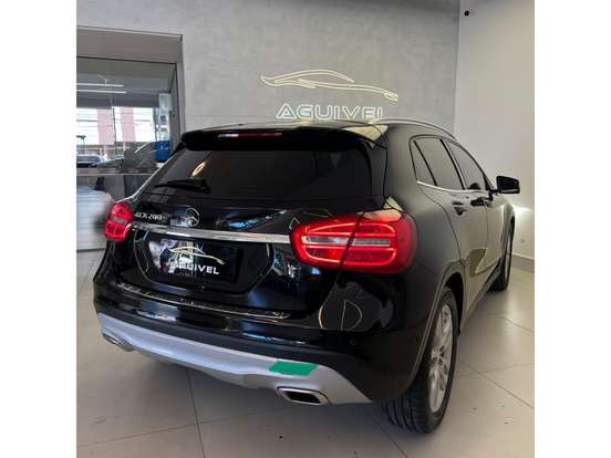 MERCEDES-BENZ-GLA 200-2014