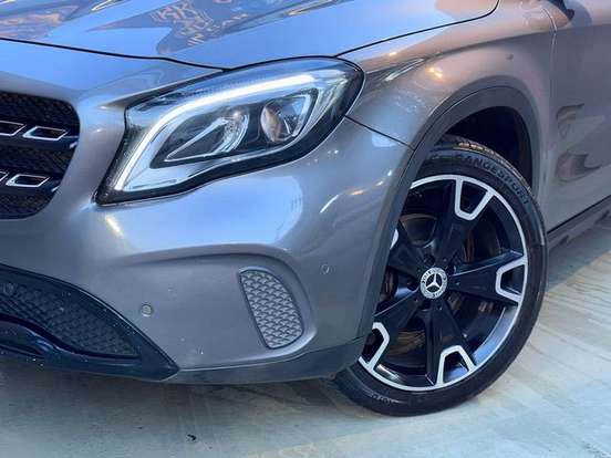 MERCEDES-BENZ-GLA 200-2018