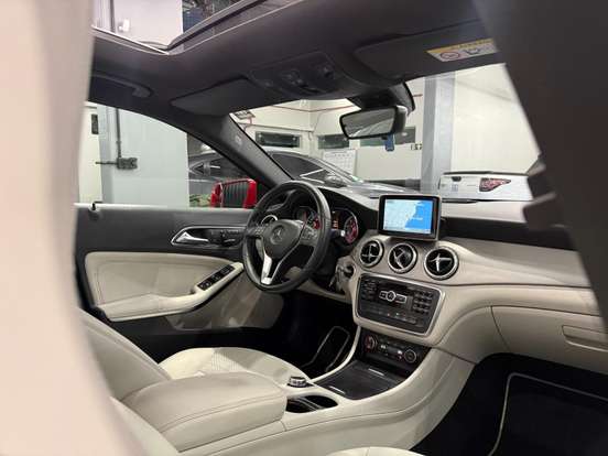 MERCEDES-BENZ-GLA 200-2014