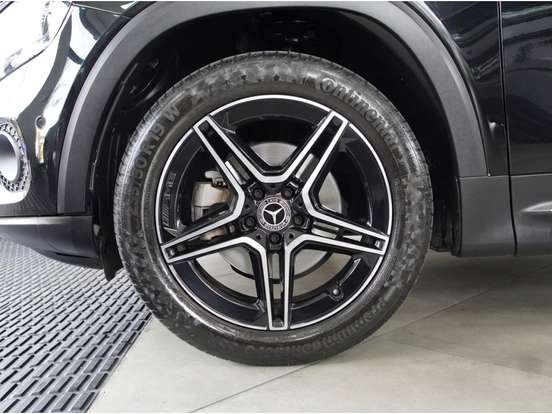 MERCEDES-BENZ-GLB 200-2022