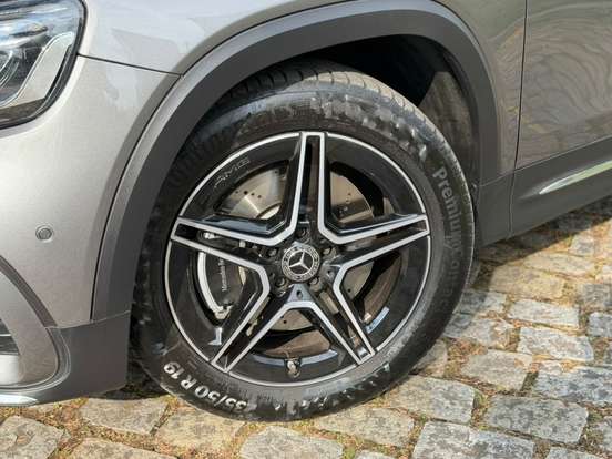 MERCEDES-BENZ-GLB 220-2026