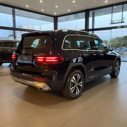 MERCEDES-BENZ-GLB 220-2025