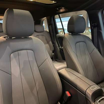 MERCEDES-BENZ-GLB 220-2025