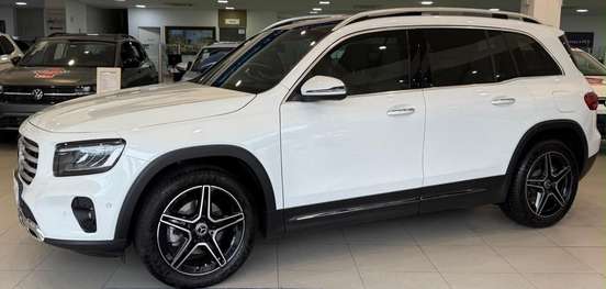 MERCEDES-BENZ-GLB 200-2023