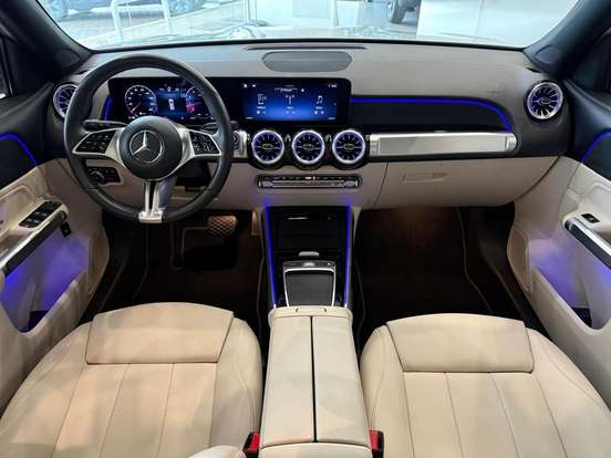 MERCEDES-BENZ-GLB 200-2023