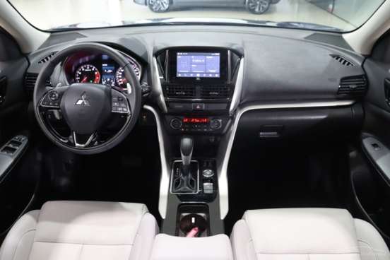 MITSUBISHI-ECLIPSE CROSS-1.5 MIVEC TURBO GASOLINA HPE CVT MITSUBISHI-ECLIPSE CROSS-2024