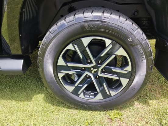 MITSUBISHI-L200 TRITON-2023