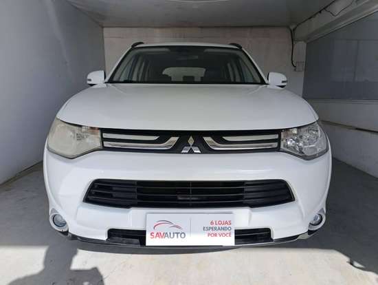 MITSUBISHI-OUTLANDER-2014