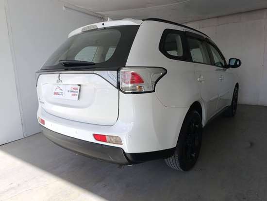 MITSUBISHI-OUTLANDER-2.0 16V GASOLINA 4P AUTOMÁTICO MITSUBISHI-OUTLANDER-2014