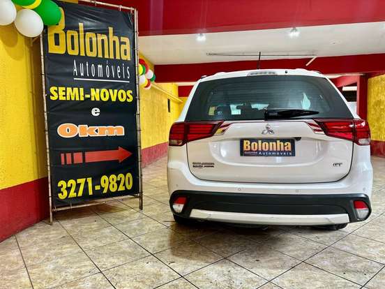 MITSUBISHI-OUTLANDER-2015