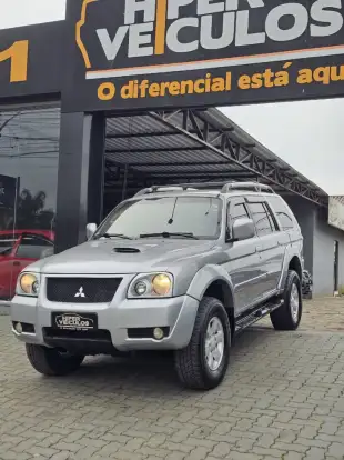 MITSUBISHI-PAJERO-2006