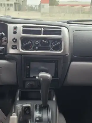 MITSUBISHI-PAJERO-2006