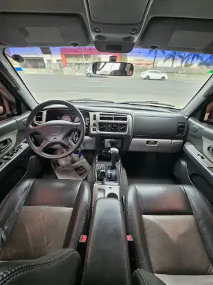 MITSUBISHI-PAJERO-2006