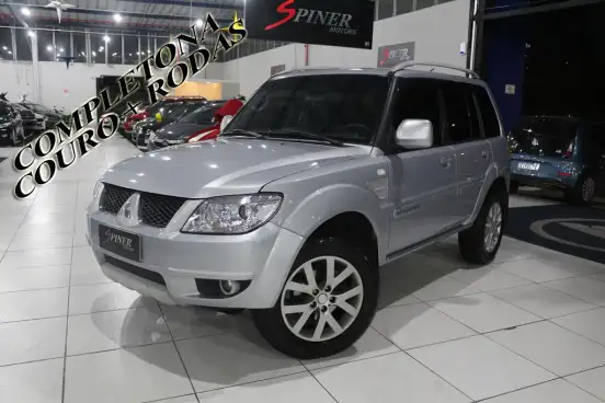 MITSUBISHI-PAJERO TR4-2012