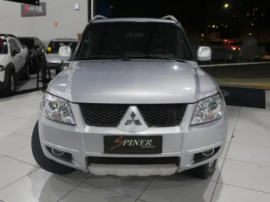 MITSUBISHI-PAJERO TR4-2.0 4X2 16V 140CV FLEX 4P AUTOMÁTICO MITSUBISHI-PAJERO TR4-2012