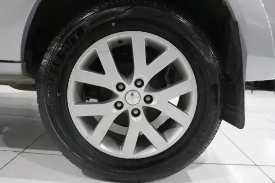 MITSUBISHI-PAJERO TR4-2.0 4X2 16V 140CV FLEX 4P AUTOMÁTICO MITSUBISHI-PAJERO TR4-2012