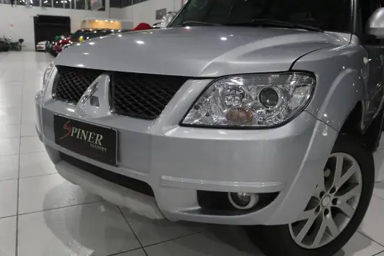 MITSUBISHI-PAJERO TR4-2.0 4X2 16V 140CV FLEX 4P AUTOMÁTICO MITSUBISHI-PAJERO TR4-2012
