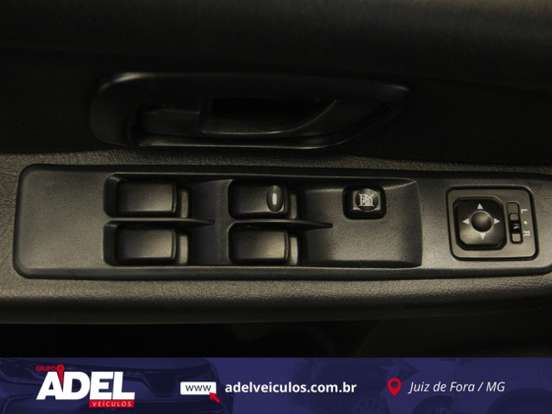 MITSUBISHI-PAJERO TR4-2.0 4X2 16V 140CV FLEX 4P AUTOMÁTICO MITSUBISHI-PAJERO TR4-2014