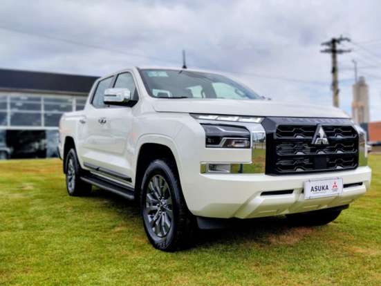 MITSUBISHI-TRITON-2.4 BITURBO DIESEL CD HPE 4X4 AUTOMÁTICO MITSUBISHI-TRITON-2025