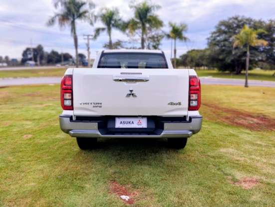 MITSUBISHI-TRITON-2.4 BITURBO DIESEL CD HPE 4X4 AUTOMÁTICO MITSUBISHI-TRITON-2025