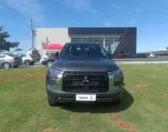 MITSUBISHI TRITON 2.4 BITURBO DIESEL CD HPE-S 4X4 AUTOMÁTICO MITSUBISHI TRITON 2.4 BITURBO DIESEL CD HPE-S 4X4 AUTOMÁTICO