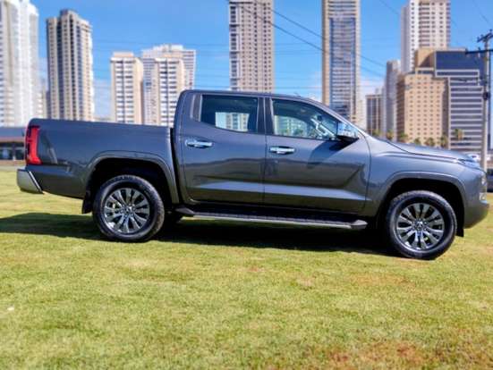 MITSUBISHI-TRITON-2.4 BITURBO DIESEL CD HPE-S 4X4 AUTOMÁTICO MITSUBISHI-TRITON-2025