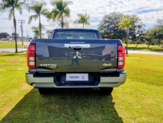 MITSUBISHI-TRITON-2025