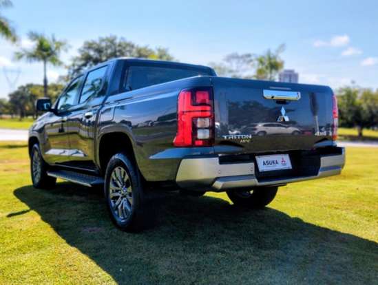 MITSUBISHI-TRITON-2.4 BITURBO DIESEL CD HPE-S 4X4 AUTOMÁTICO MITSUBISHI-TRITON-2025
