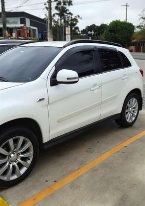 MITSUBISHI-ASX-2017