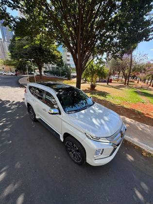 MITSUBISHI PAJERO SPORT 2.4 16V MIVEC TURBO DIESEL HPE-S AWD AUTOMÁTICO