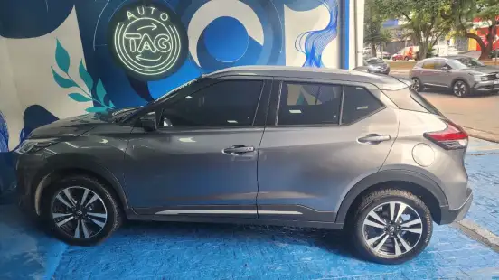NISSAN-KICKS PLAY-2025