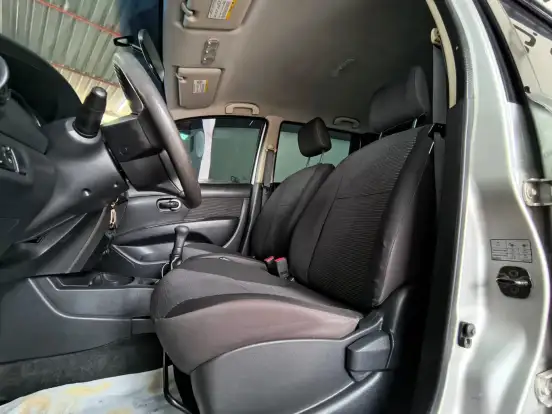 NISSAN-LIVINA-2012