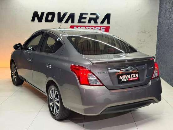 NISSAN-VERSA-2019
