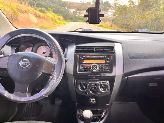 NISSAN-LIVINA-1.6 S 16V FLEX 4P MANUAL NISSAN-LIVINA-2013