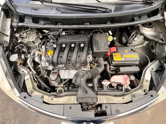 NISSAN-LIVINA-2013