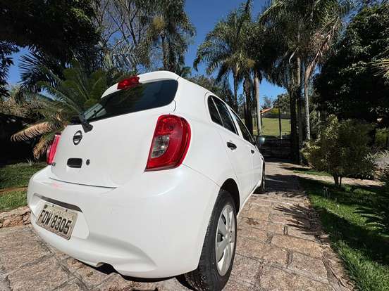 NISSAN-MARCH-2015