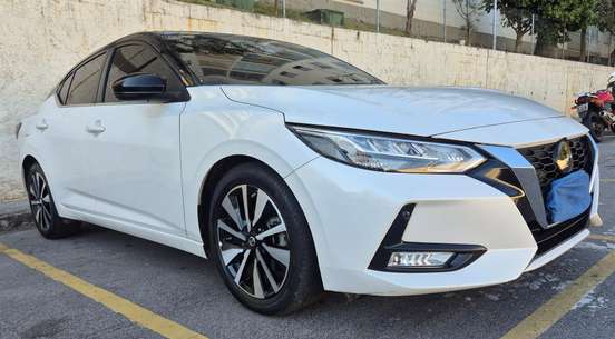 NISSAN-SENTRA-2023