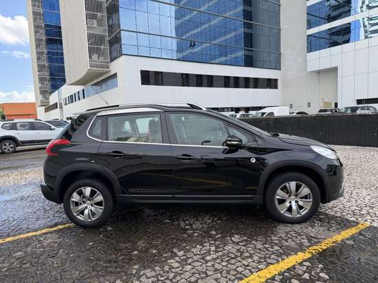 PEUGEOT-2008-2017