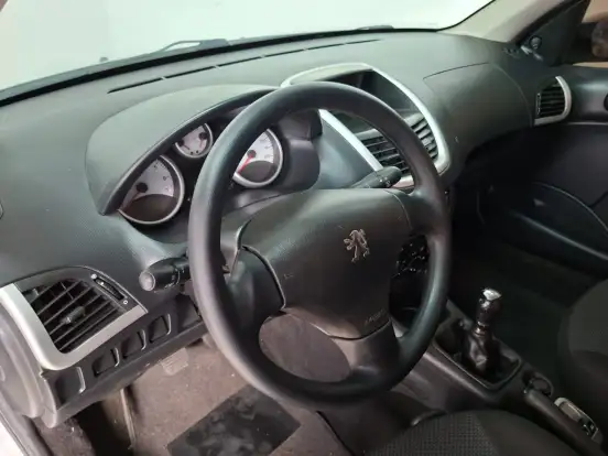 PEUGEOT-207-1.4 ACTIVE 8V FLEX 4P MANUAL PEUGEOT-207-2014