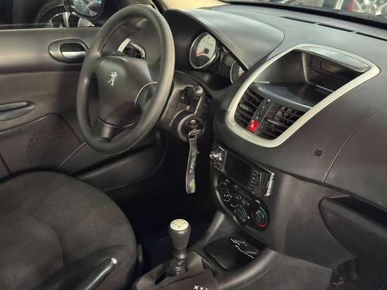 PEUGEOT-207-1.4 XR PASSION 8V FLEX 4P MANUAL PEUGEOT-207-2012