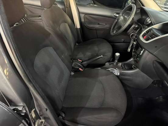PEUGEOT-207-2012