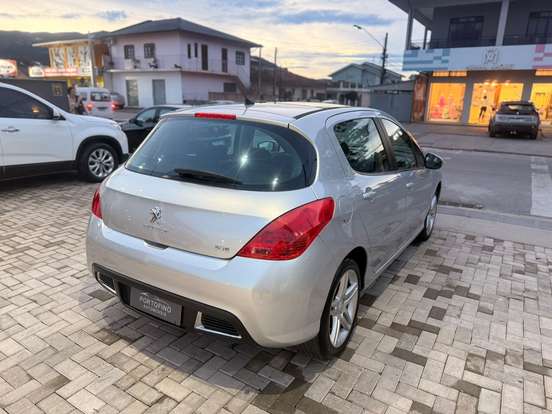 PEUGEOT-308-2012