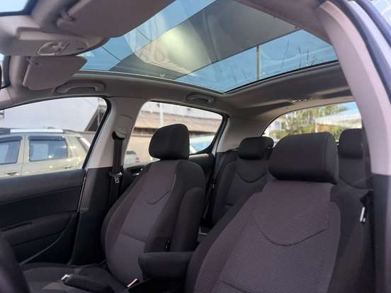 PEUGEOT-308-2012