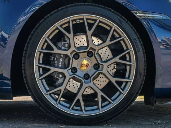 PORSCHE-911-2024