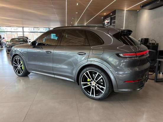 PORSCHE-CAYENNE-3.0 V6 E-HYBRID AWD TIPTRONIC S PORSCHE-CAYENNE-2024